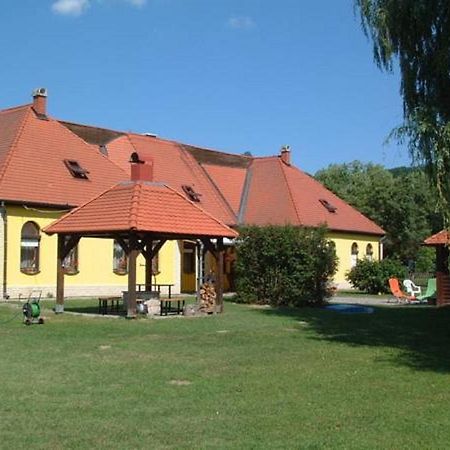 Kisecset-Vendeghaz Hotel Bagian luar foto